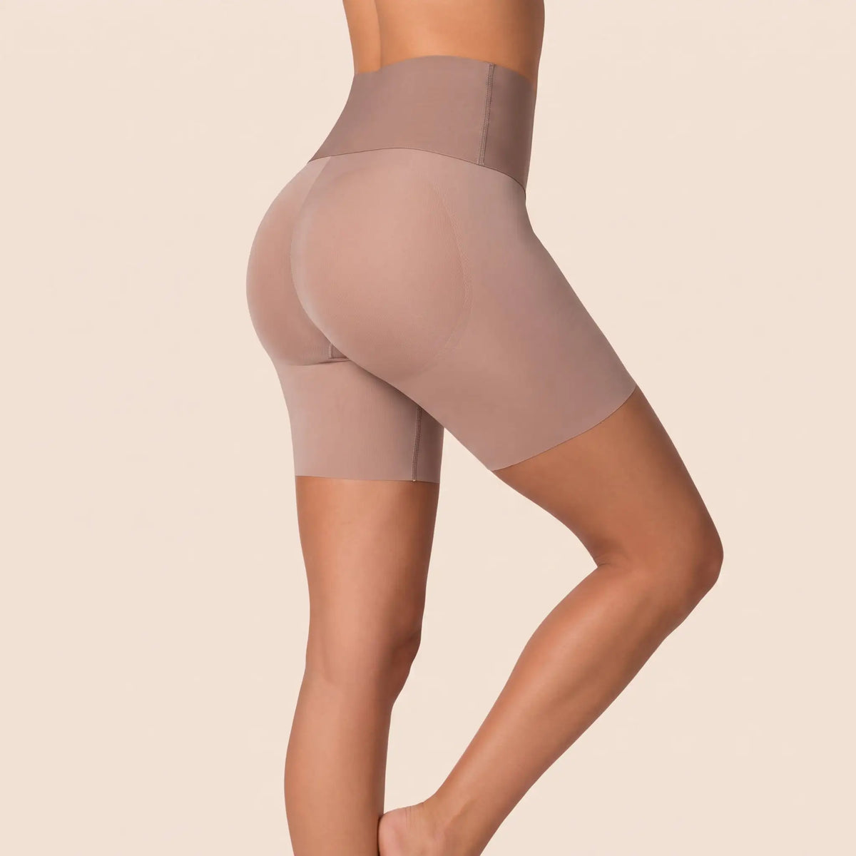 Short amincissant novessya